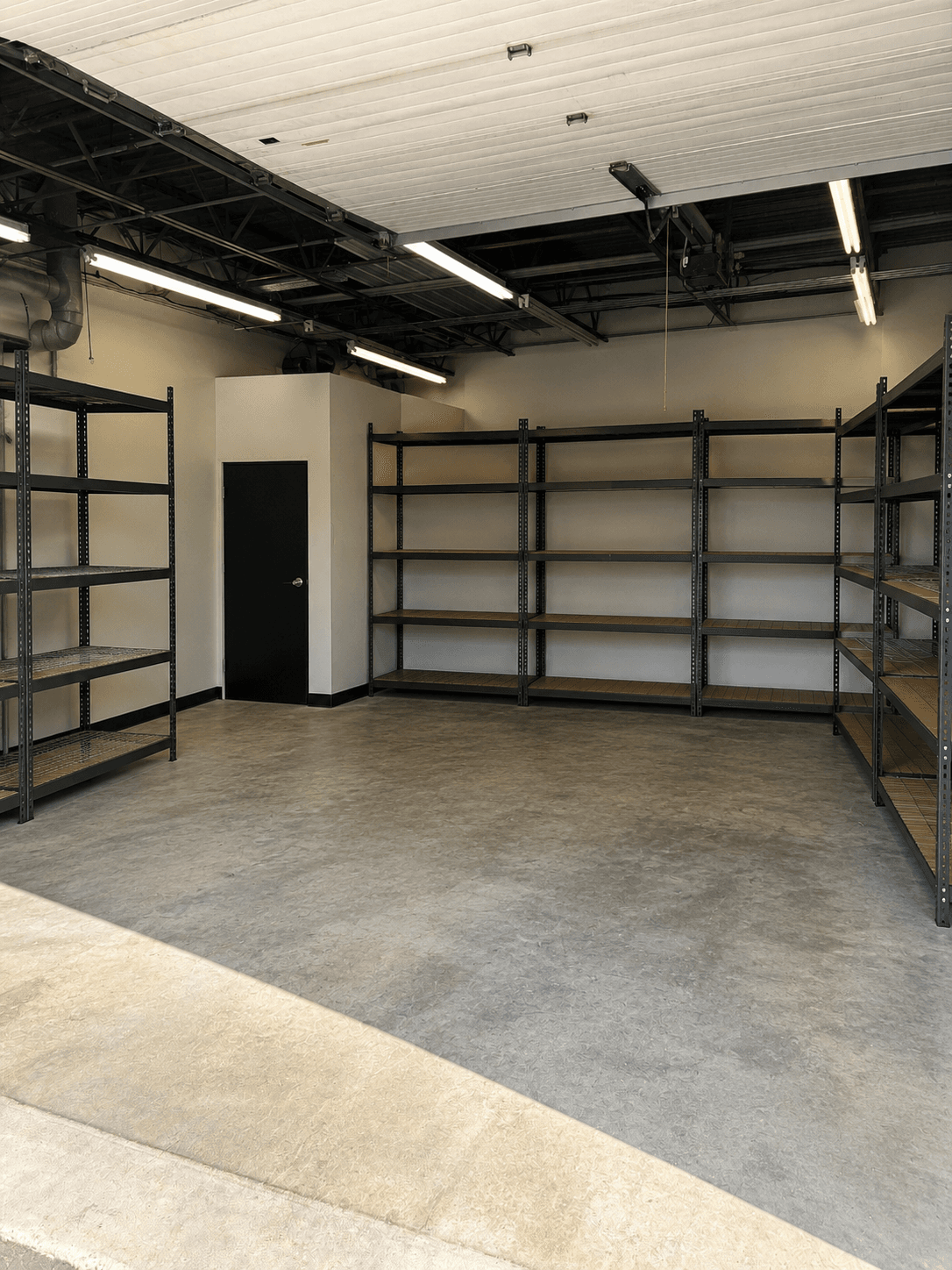 Garage Space (Heated) + Free Cubicle (A17) photo 2